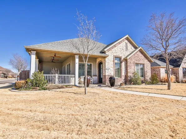 621 Calvin Dr, Wolfforth, TX 79382