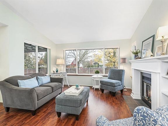 4th image of 6745 Skyview Pl NW
