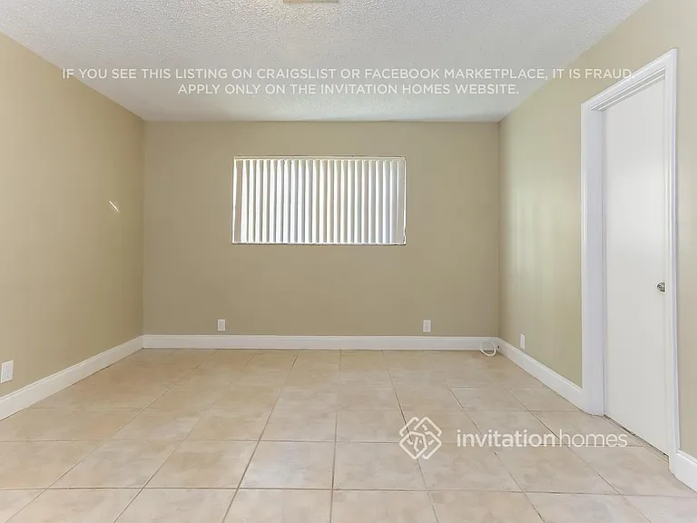 1153 SW 25th Ave — Photo 4