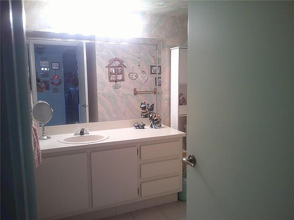 5th image of 2607 NW 104th Avenue #407