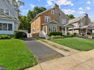 656 Georges Ln, Ardmore, PA 19003