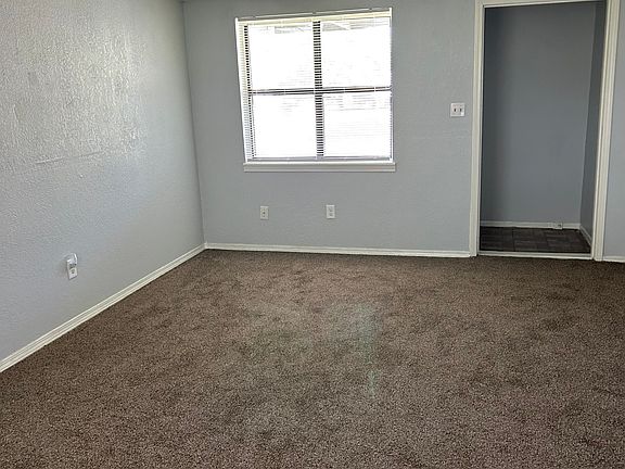 3rd image of 1712 Karen Dr