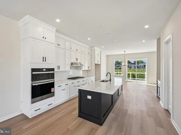 145 River Trail Cir, King Of Prussia, PA 19406