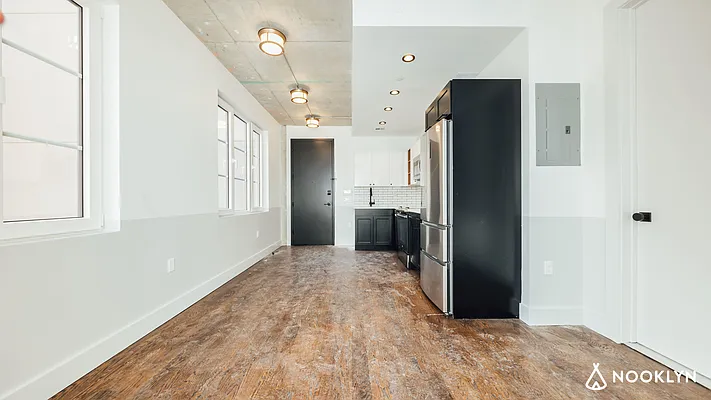 Rented by Nooklyn NYC LLC | media 44