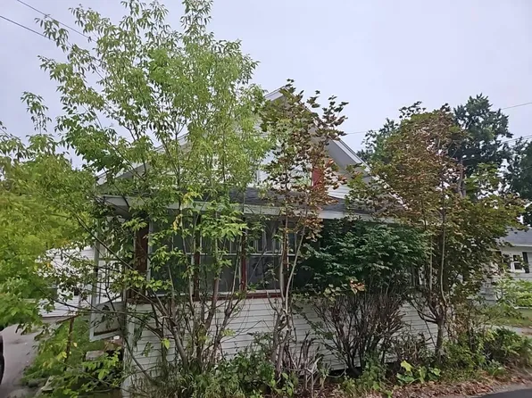 134 Clinton Ave, Winslow, ME 04901