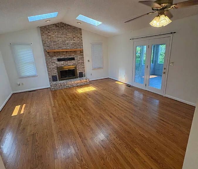1031 Toppin Blvd — Photo 8