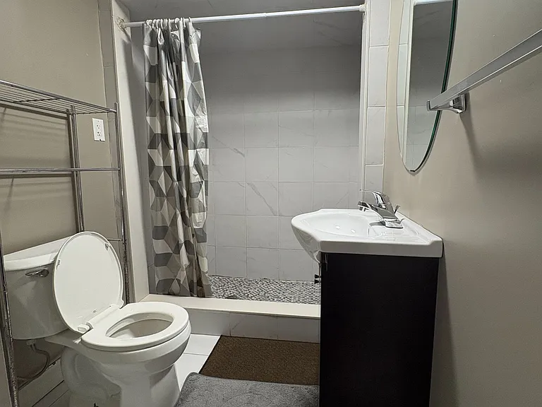 11 Naperton Dr — Photo 9