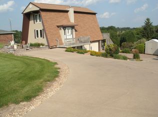 9172 Military Rd, Dubuque, IA 52003