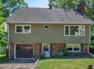 171 Skyline Lake Dr, Ringwood Boro, NJ 07456