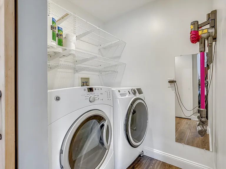 13810 Parkland Dr — Photo 24
