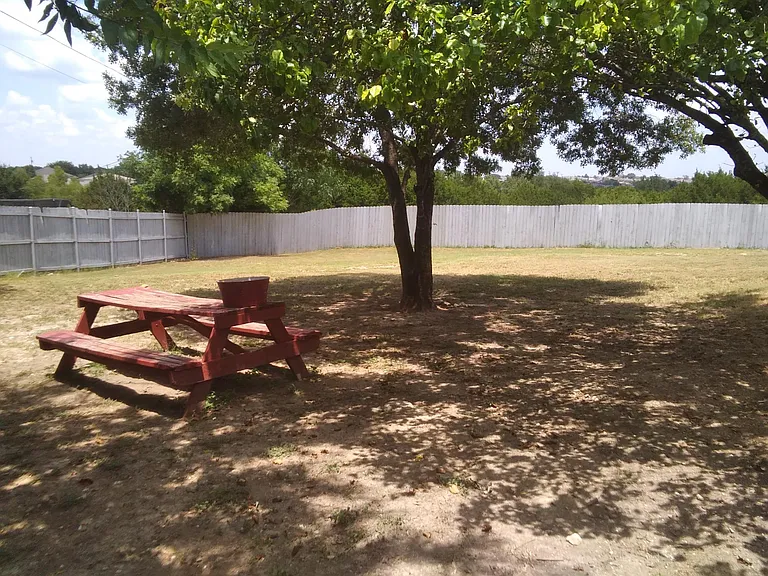 410 Saddle Dr — Photo 40