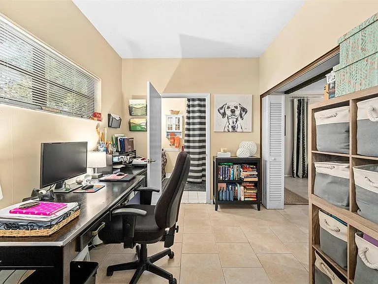 4606 S Esperanza Ave — Photo 12