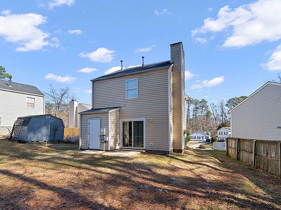 3rd image of 2804 Enka Dr