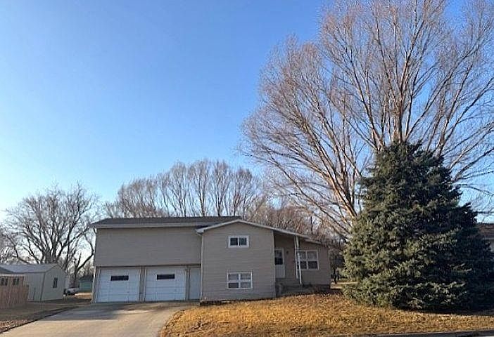 1st image of 509 9th St