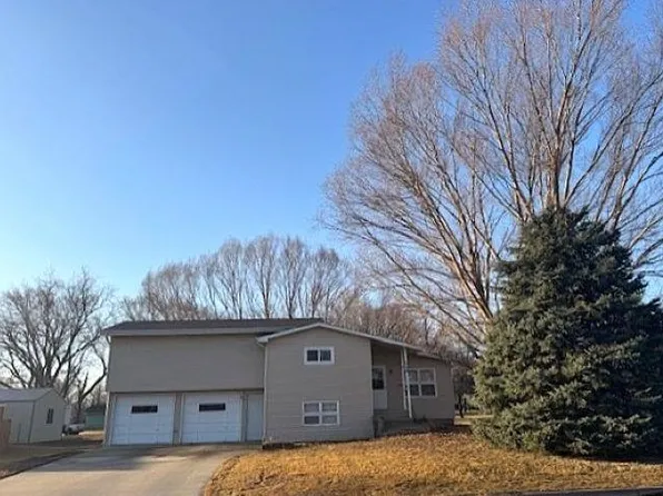 509 9th St, Springfield, SD 57062