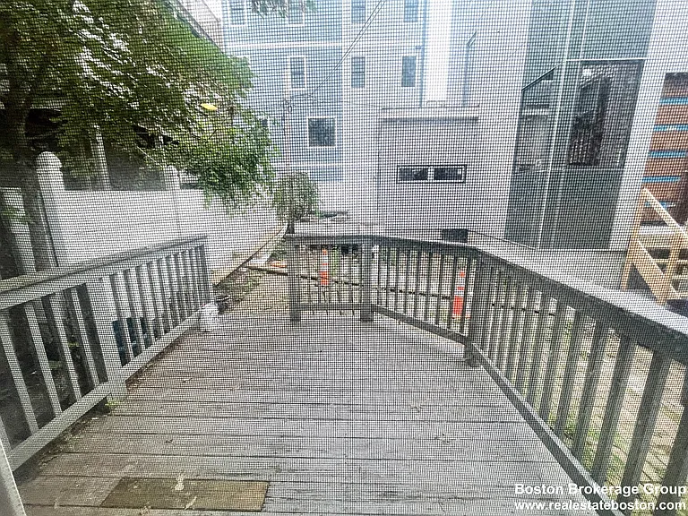 241 W 3rd St #2 — Photo 11