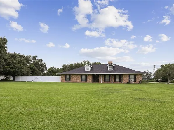 105 Highway 1000, Belle Rose, LA 70341
