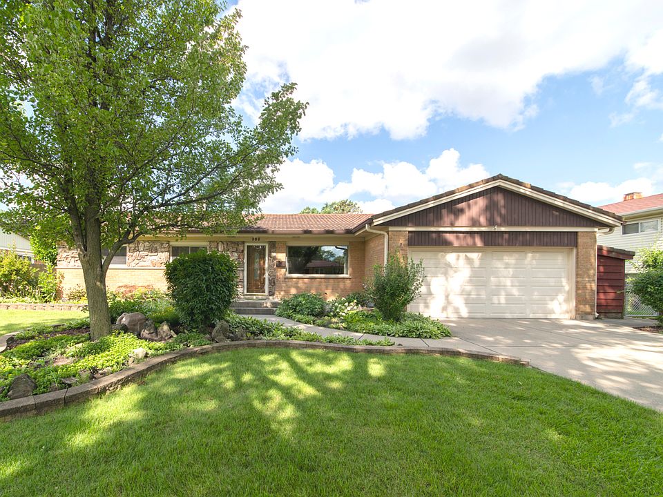 1st image of 908 Leahy Cir