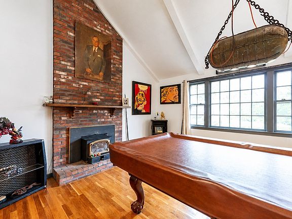 4th image of 140 King James Way