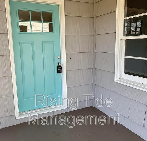 928 Five Mile Rd — Photo 2