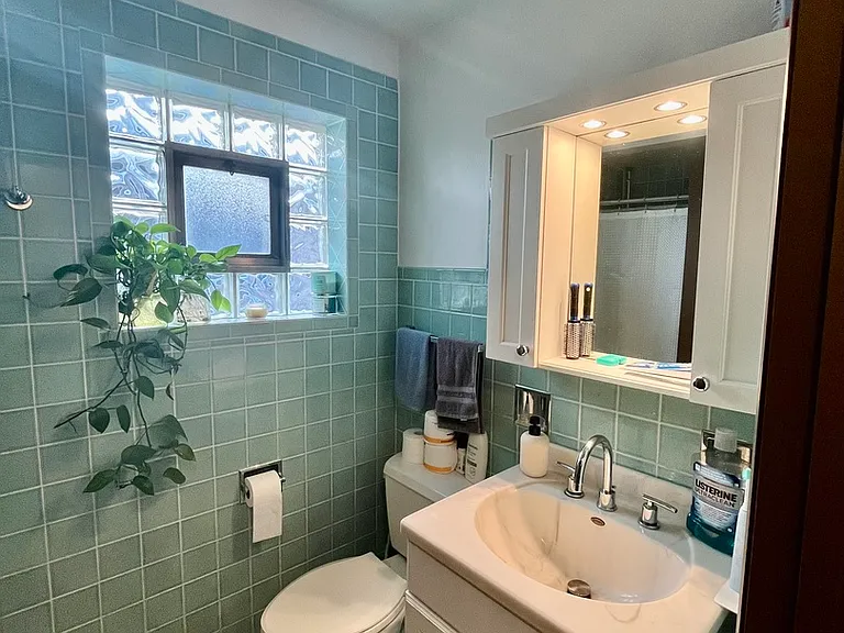 6822 W Higgins Ave — Photo 5
