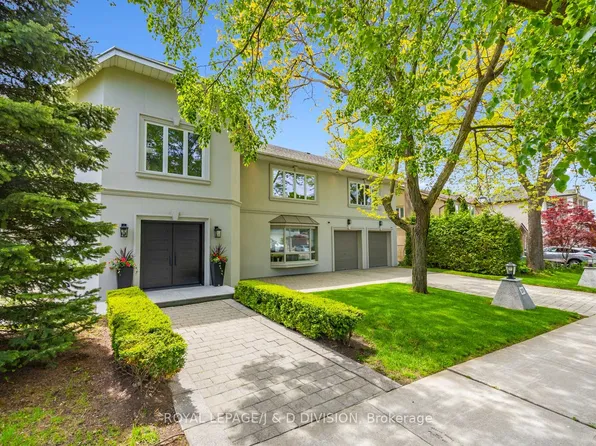 31 George Henry Blvd, Toronto, ON M2J 1E3