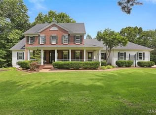 4305 Green Briar Ct, Washington, MO 63090