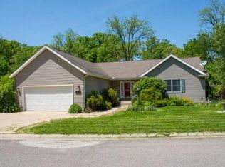 13661 Old Creek Ct, Mishawaka, IN 46545