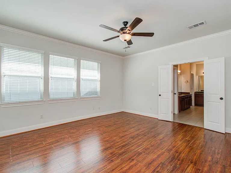 10205 Brooktree Dr — Photo 14