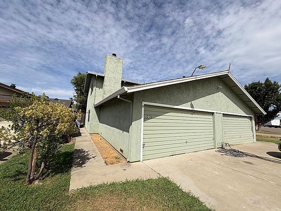 2nd image of 276 Camellia Way