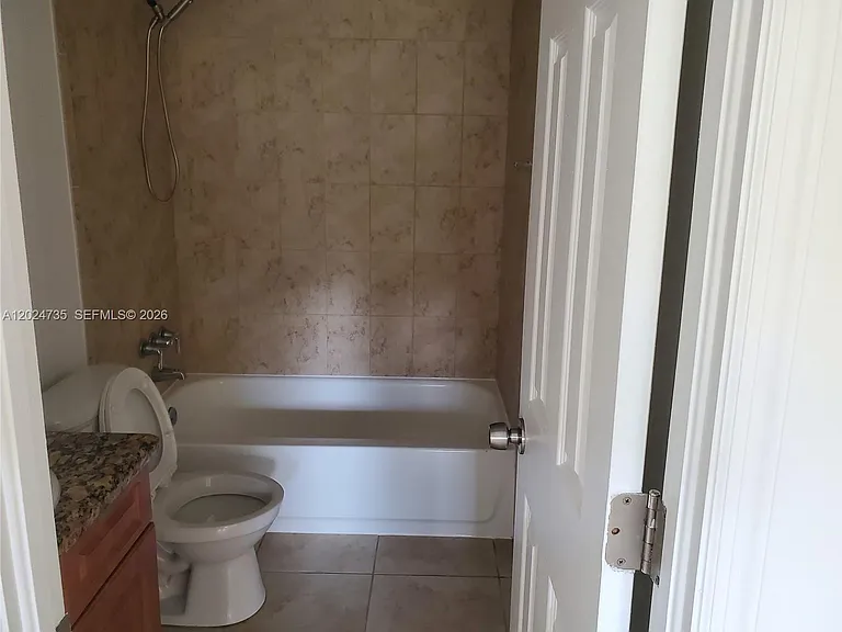 1300 Moffett St #106 — Photo 8