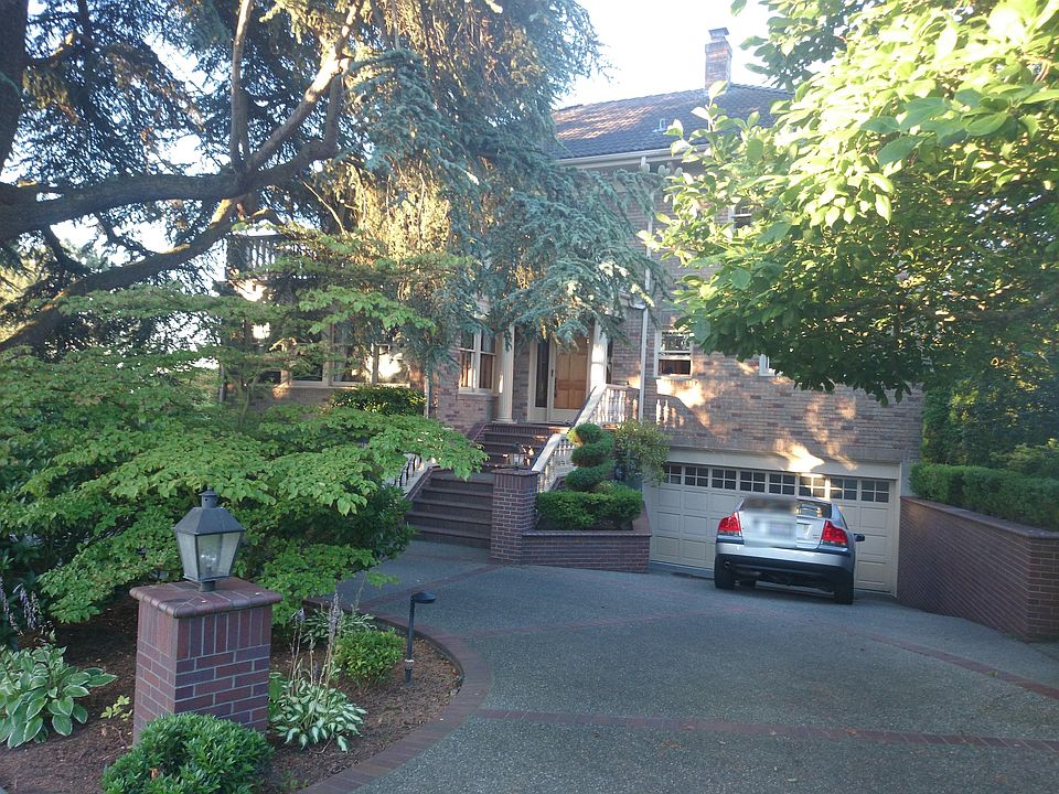 2nd image of 1900 Magnolia Blvd W