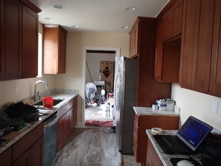 1221 Fordham Ave — Photo 10