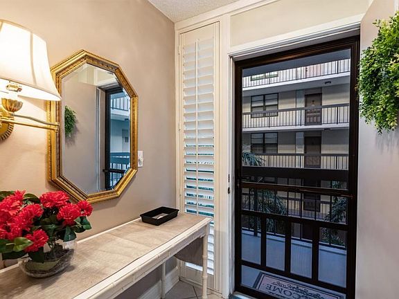 4th image of 693 Seaview Ct APT 303