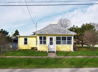 214 Pleasant St, Van Meter, IA 50261