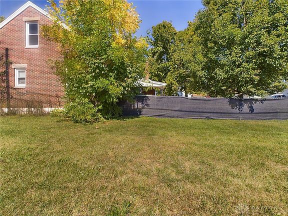 3rd image of 1133 Central Ave