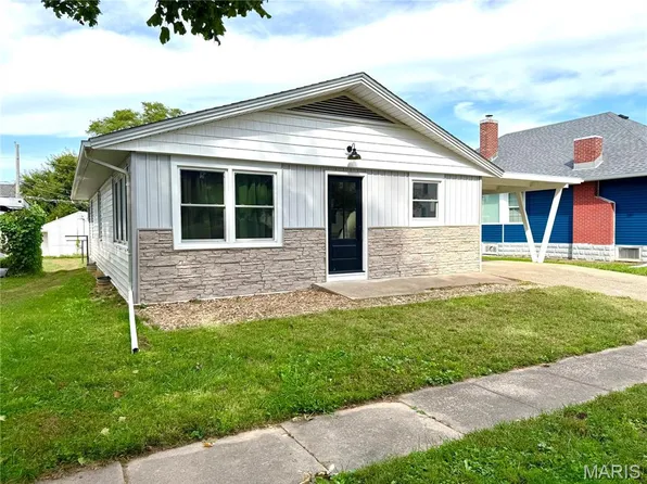 206 E Church St, Palmyra, MO 63461