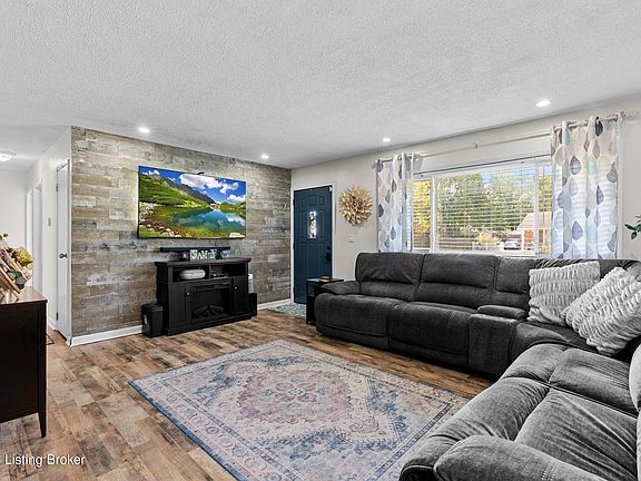 4th image of 4901 Libby Ln