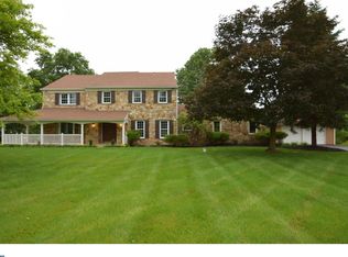 2396 Schlosser Rd, Harleysville, PA 19438