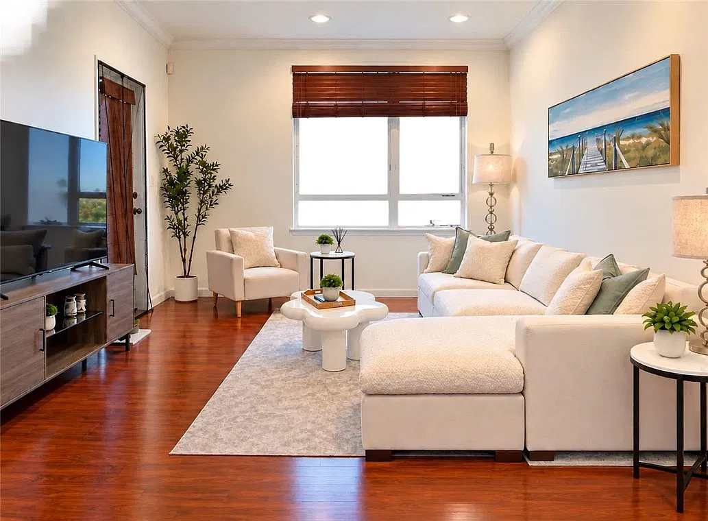 6400 Crescent Park E — Photo 1