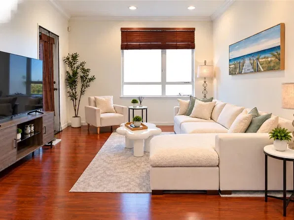 6400 Crescent Park E APT 104, Playa Vista, CA 90094