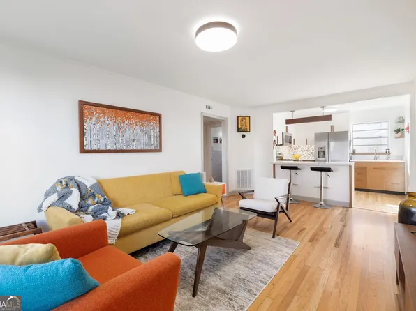 2240 Cheshire Bridge Rd NE Unit 209, Atlanta, GA 30324