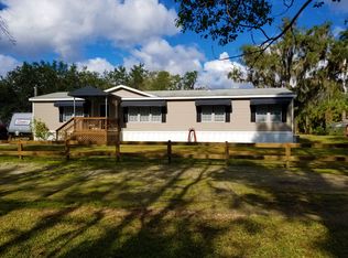 1671 Clekk Cir, Geneva, FL 32732