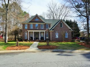 2450 Chandalar Dr, Anchorage, AK 99504