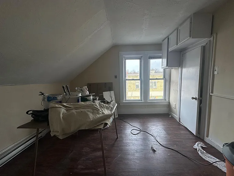 338 Somerville Ave — Photo 2
