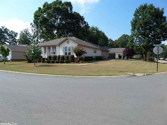 3rd image of 38 Wooden Head Ln