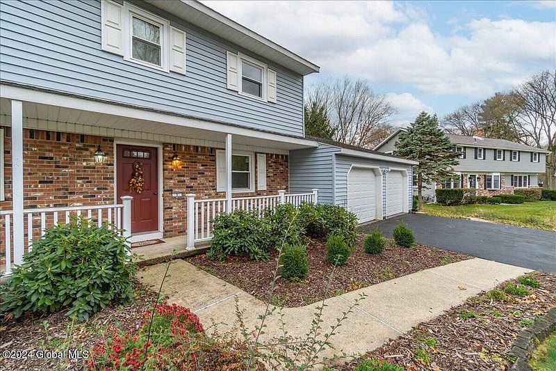 4th image of 5 Silver Maple Drive