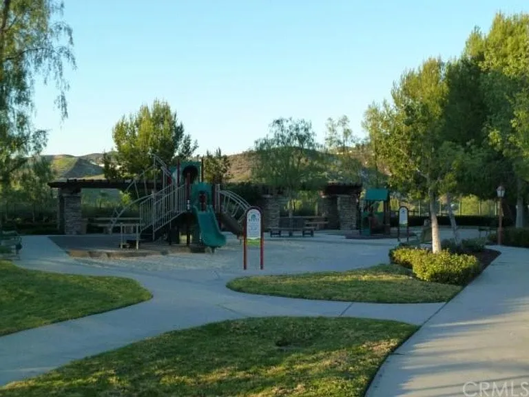Nice Neighborhood