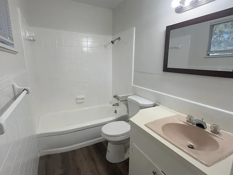 2242 Castle Hill Dr — Photo 20
