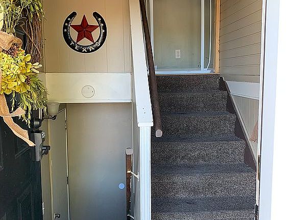 4th image of 2210 Wyoming Dr